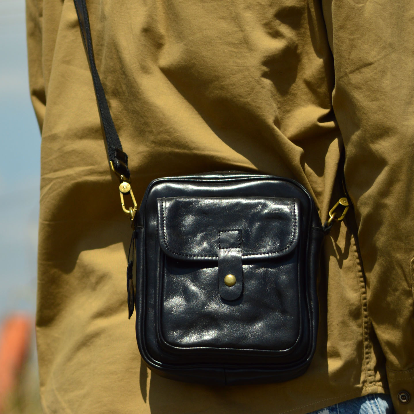 حقيبة كتف رجالية من الجلد من A - مراجعة Leather Backpack Vintage وسعره